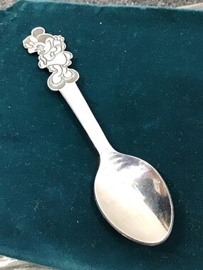 Vintage Minnie Mouse child’s stainless steel spoon 5.5” Walt Disney